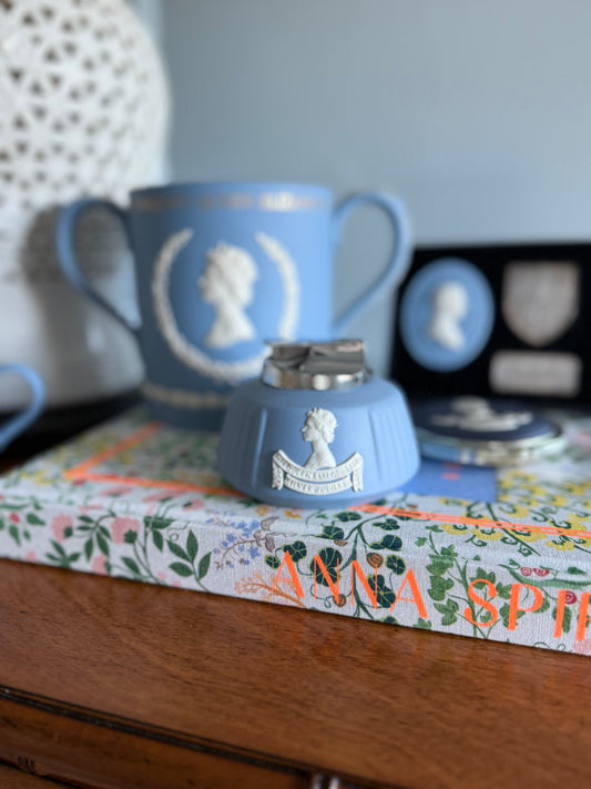 Wedgwood Jasperware Queen Elizabeth II Silver Jubilee Lighter