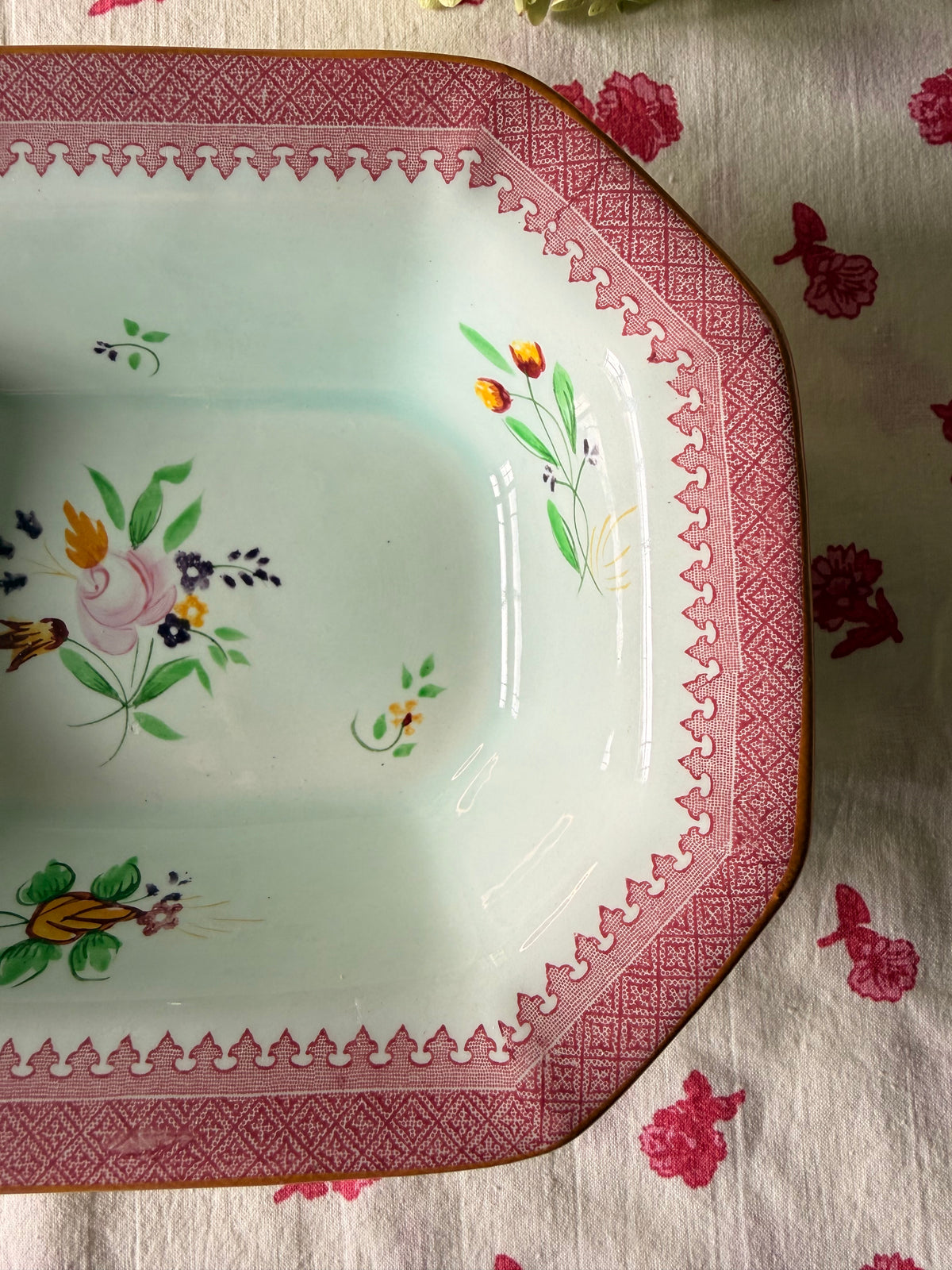 Vintage Adams Calyx Ware Lowestoft 9” Dish