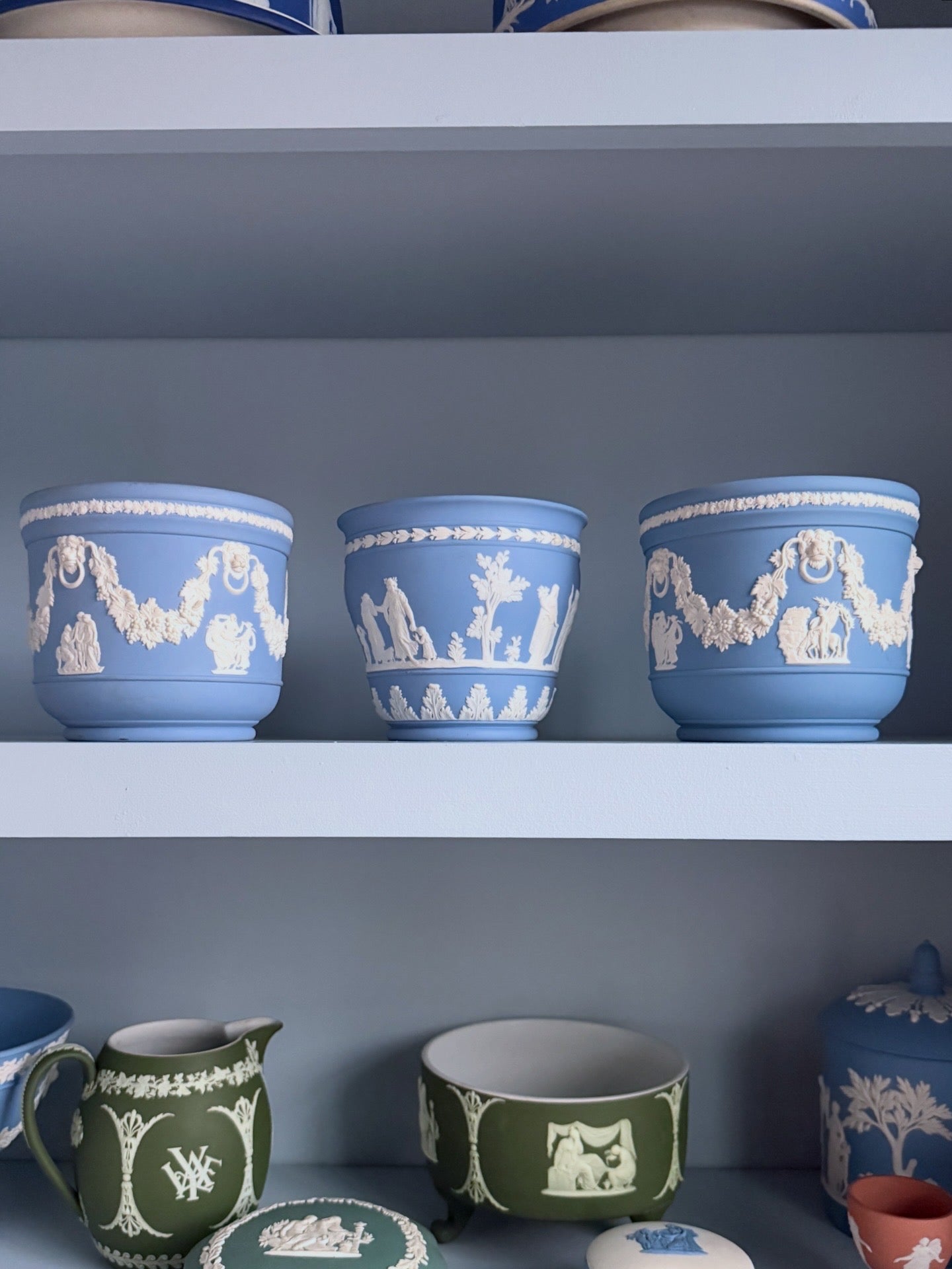 Wedgwood Jasperware Cream on Lavender Cachepot with Lion Heads