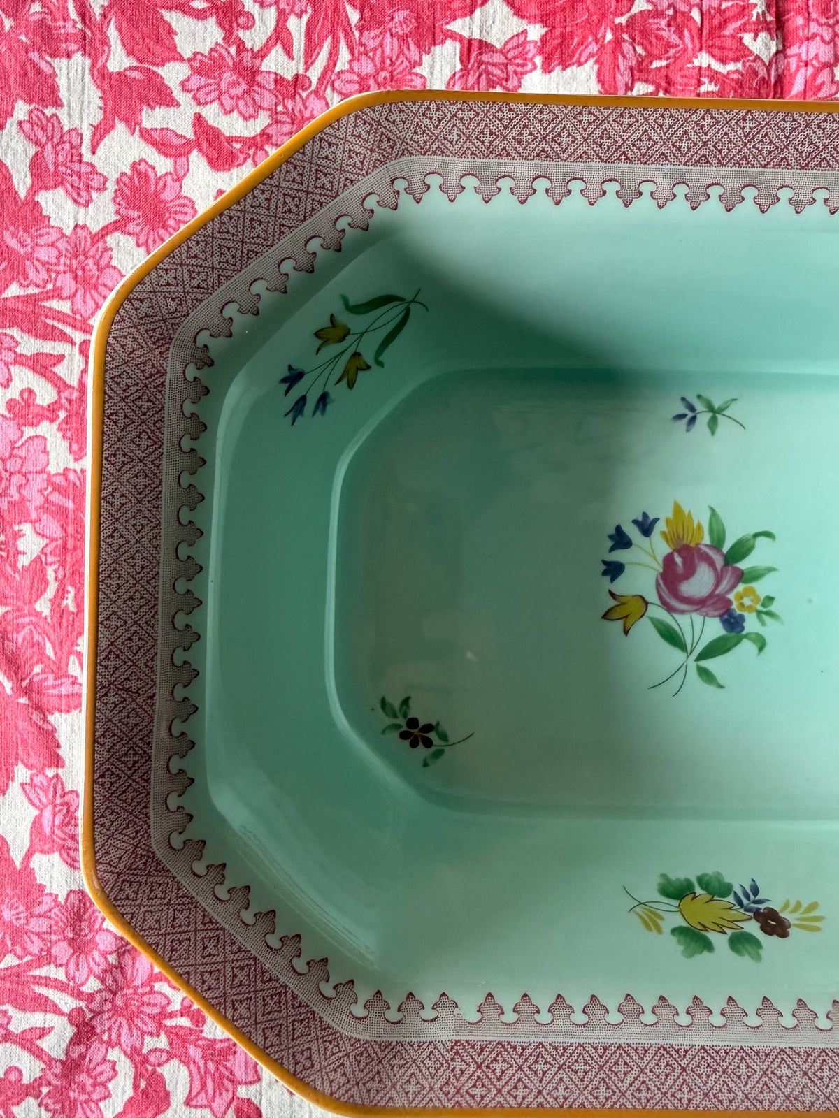 Vintage Adams Calyx Ware Lowestoft 10” Dish