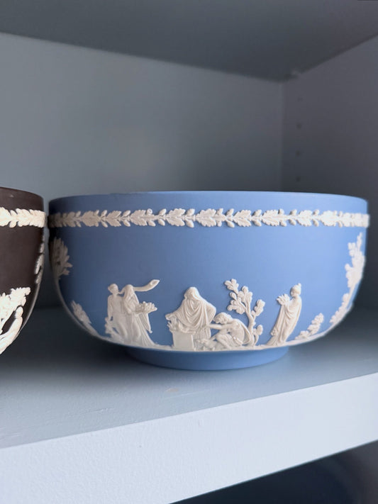 Wedgwood Jasperware Cream on Lavender Sacrifice Bowl
