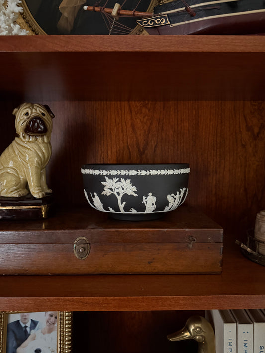 Wedgwood Jasperware Basalt Sacrifice Bowl
