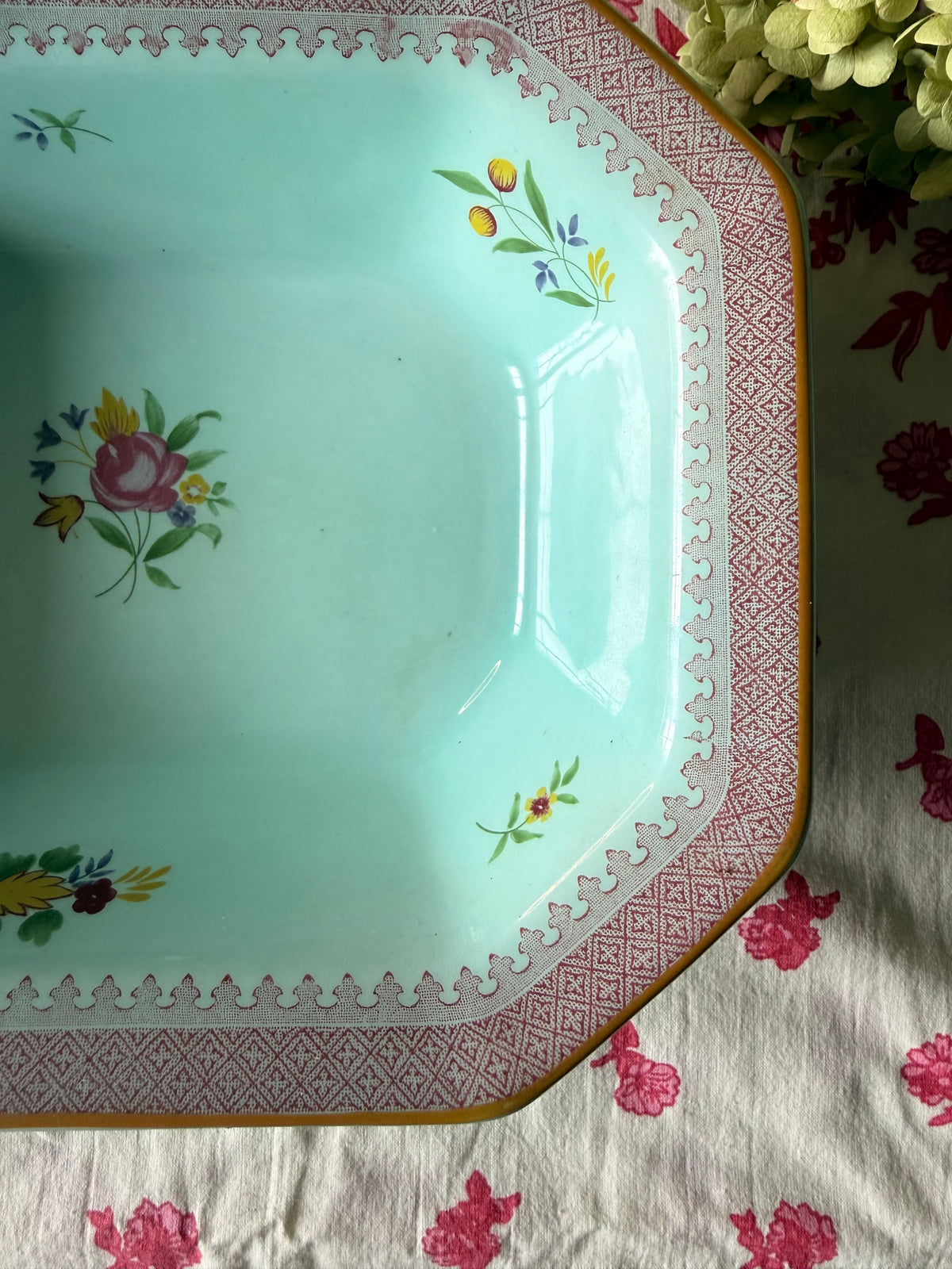 Vintage Adams Calyx Ware Lowestoft 9.5” Dish