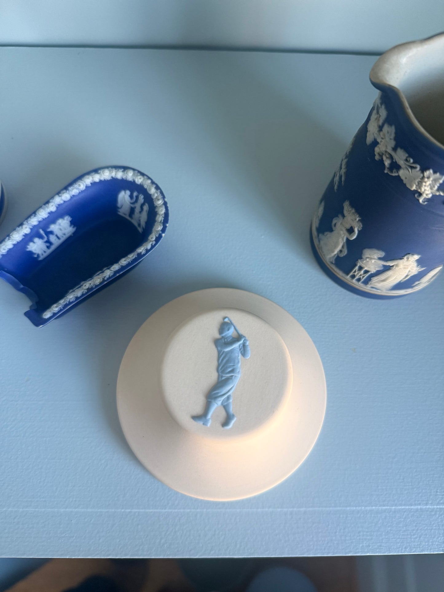 Wedgwood Lavender on Cream Golfer Paperweight