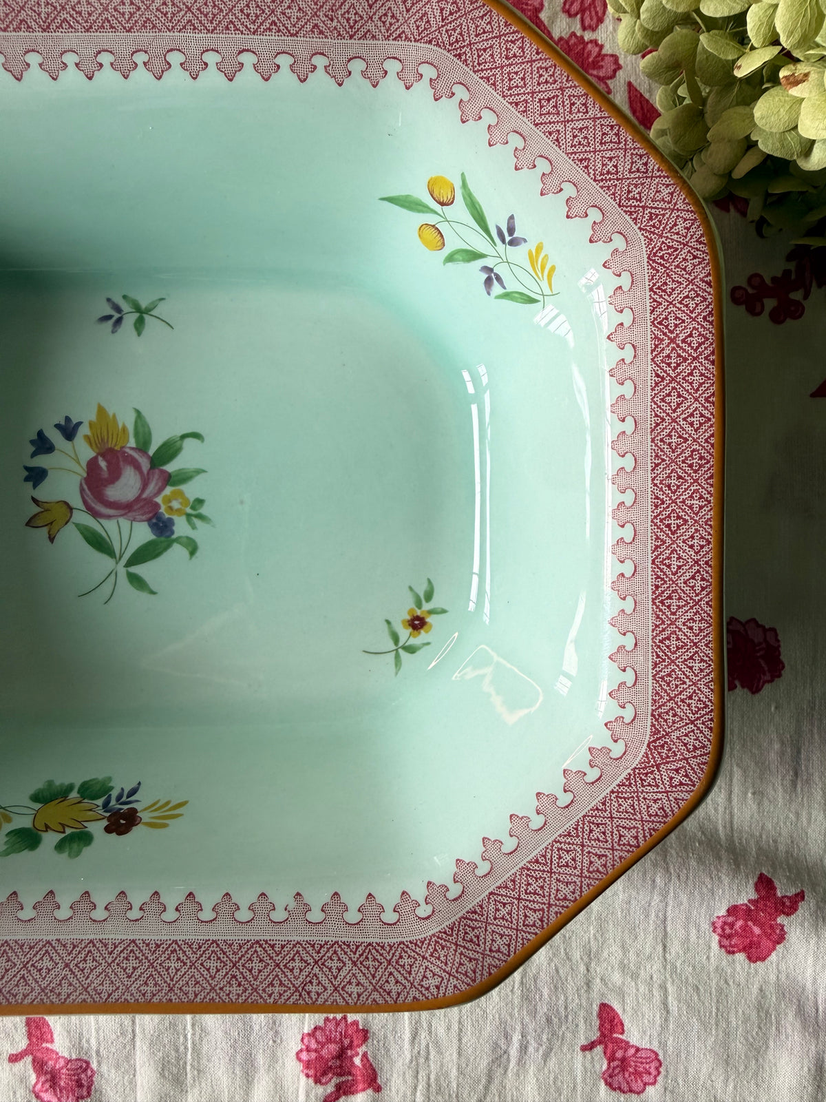 Vintage Adams Calyx Ware Lowestoft 10” Dish