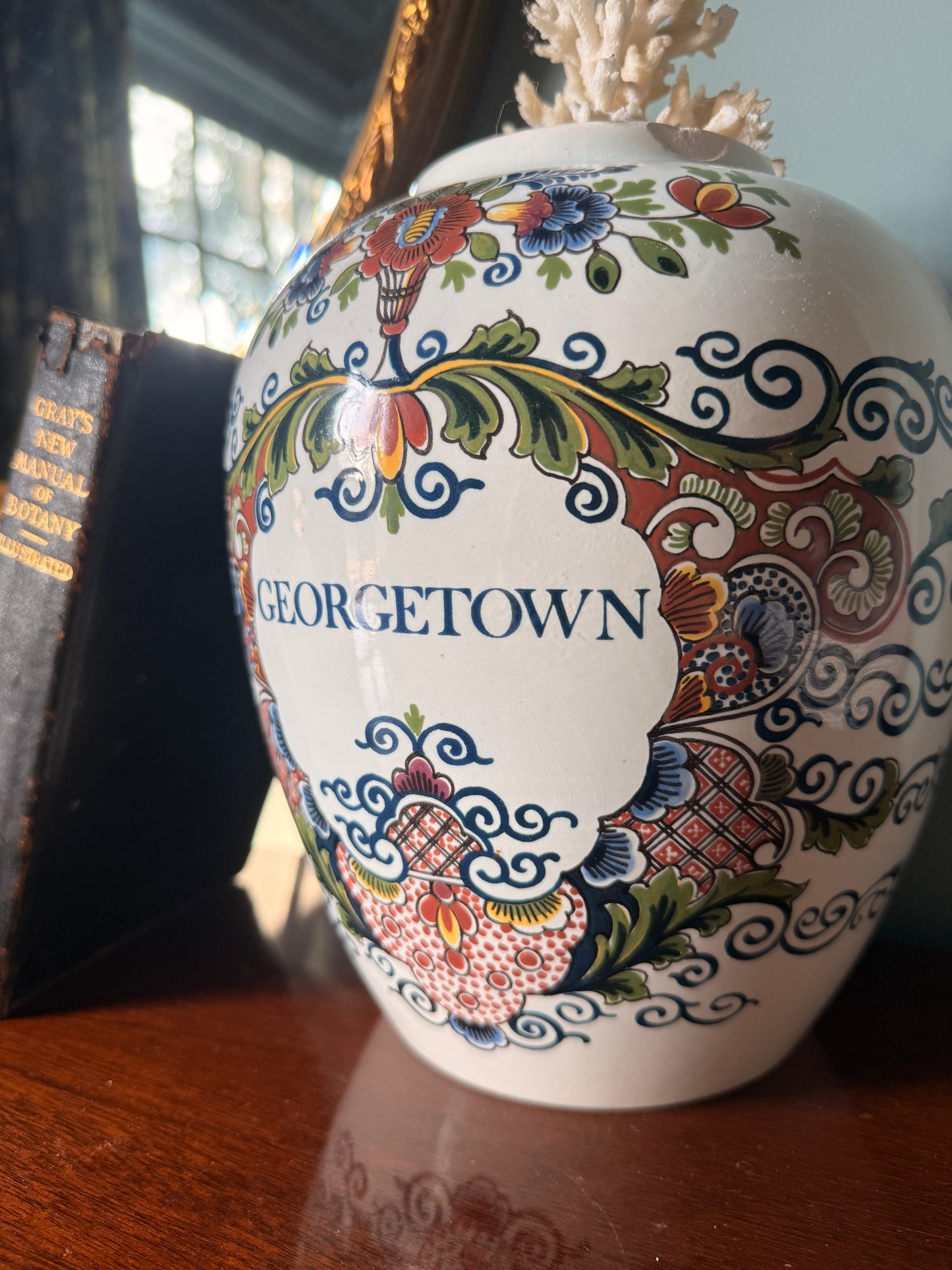 Polychrome Delft Georgetown Tobacco Jar (No Lid)